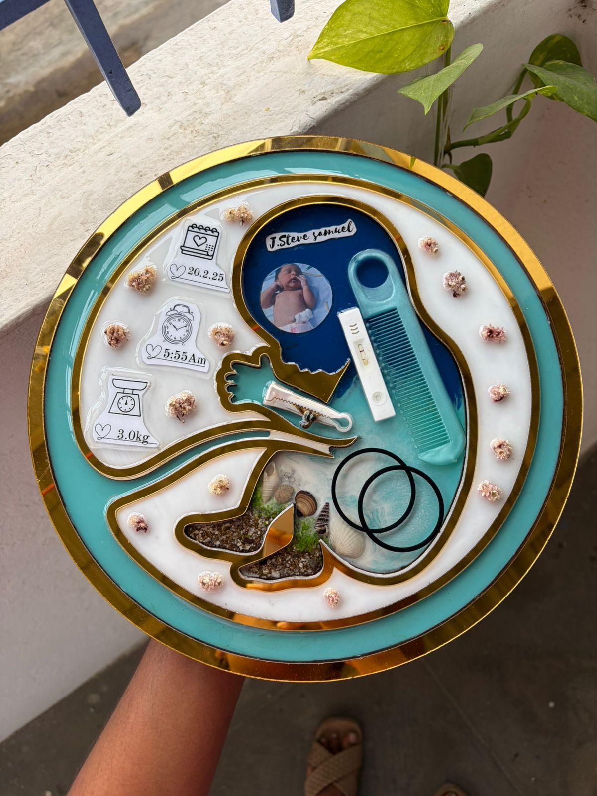 Baby womb resin art