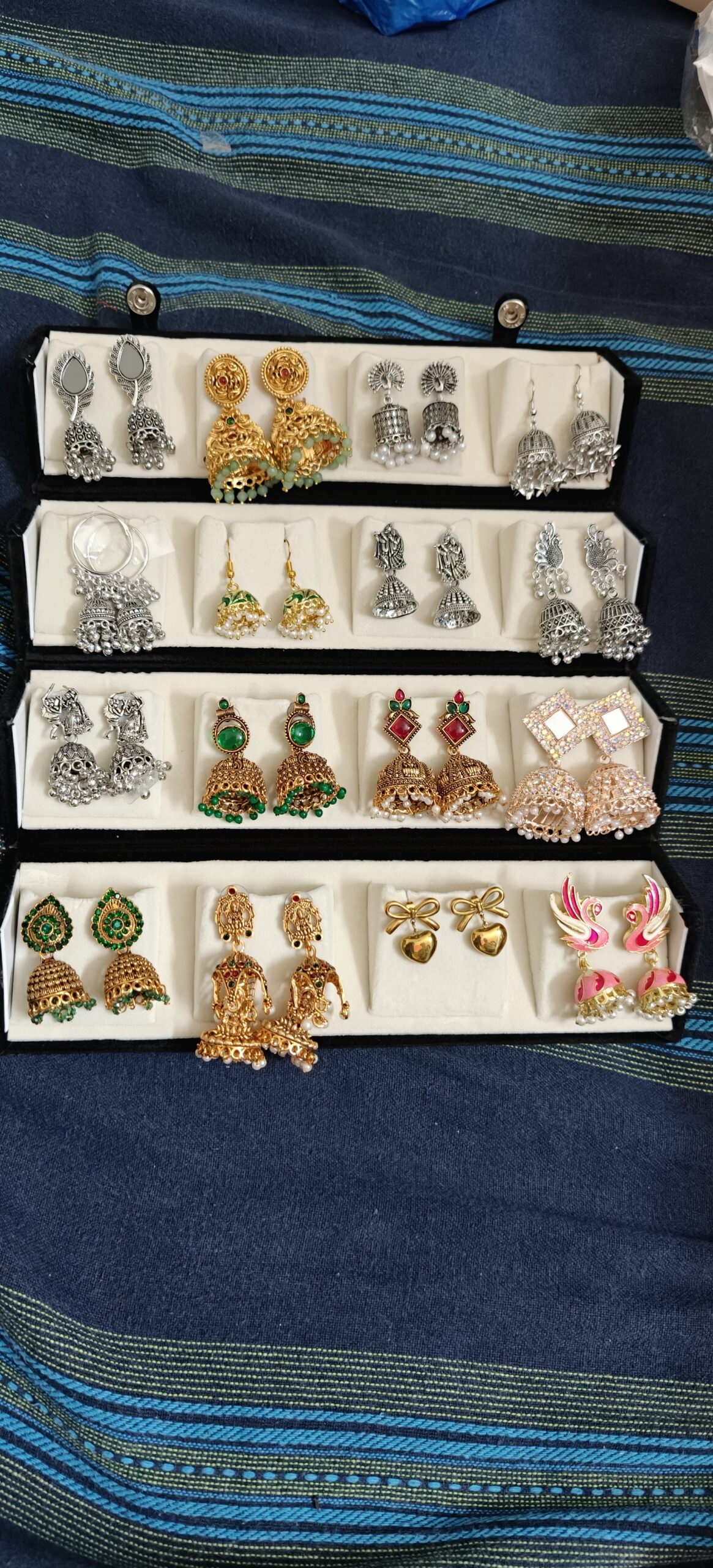 Earing gift box